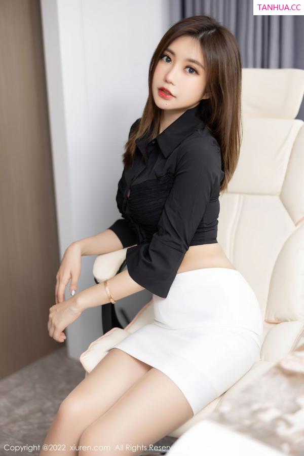 綺裡嘉 绮里嘉 [XiuRen]高清写真图 2022.06.17 No.5160 绮里嘉ula第12张图片